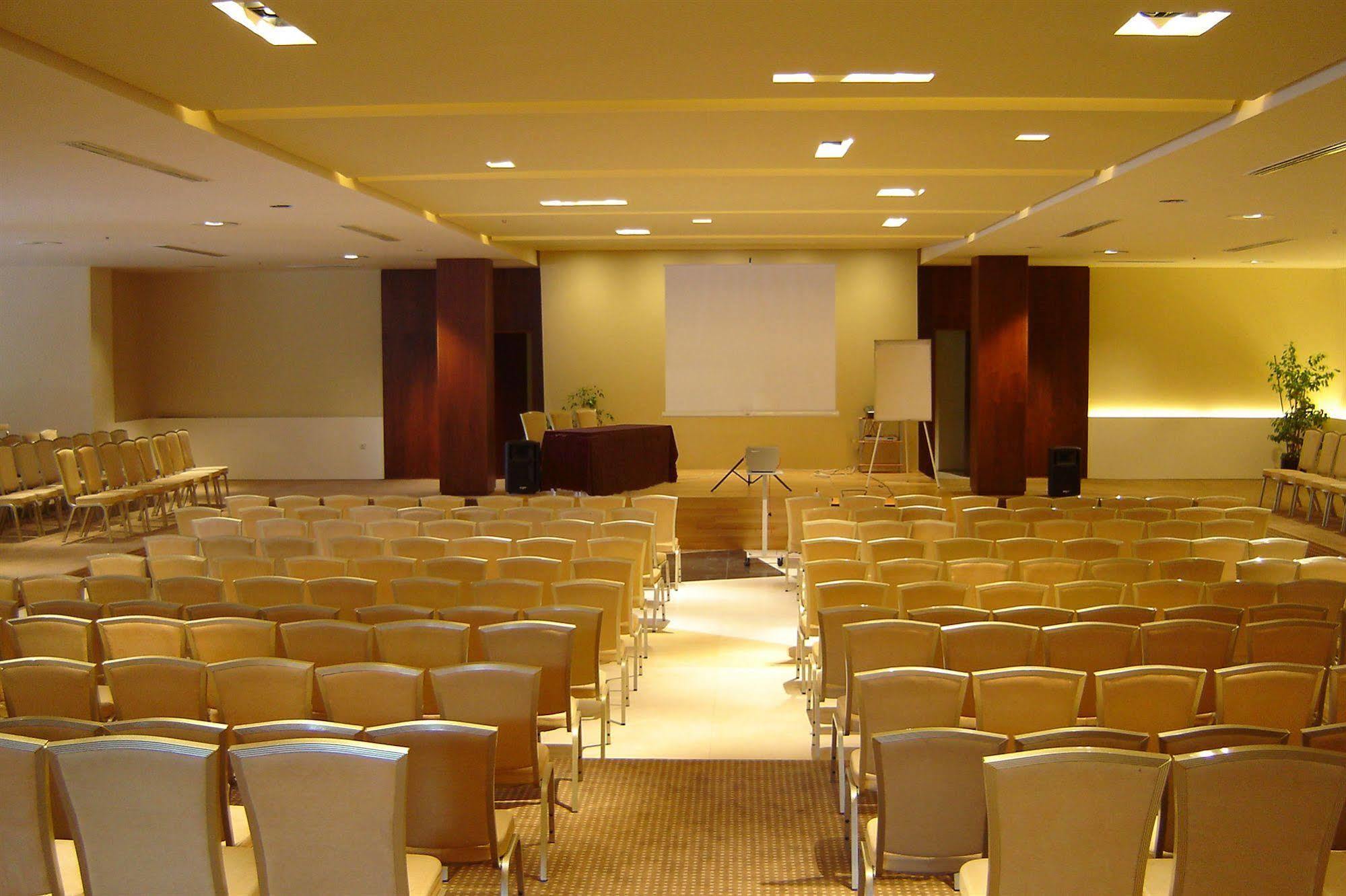 Nepheli Hotel เทสซาโลนิกิ ภายนอก รูปภาพ